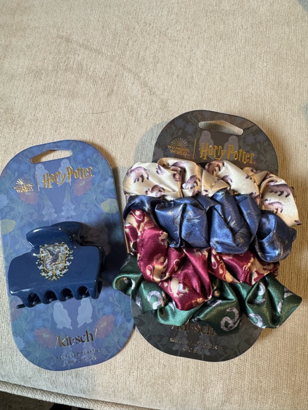 Kitsch x Harry Potter Hufflepuff Blue Hair Claw + Multi-Color Scrunchie Set